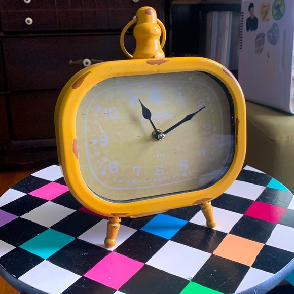 Rustic Antique Clock - Picture 2 of 4